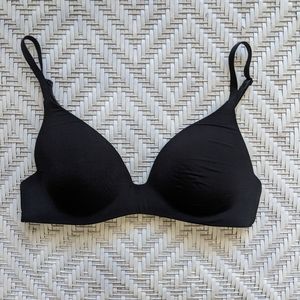 Victoria's Secret No Wire 32B bra
